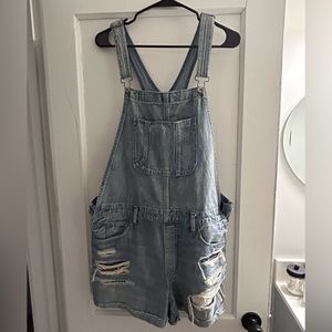 American eagle overall shorts